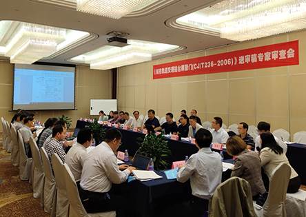 說明: F:\【資料與辦公】\辦公區(qū)\2.網(wǎng)站新聞\2019年\10月\2019.10.23 方大智創(chuàng)科技主編的國(guó)家行業(yè)標(biāo)準(zhǔn)《城市軌道交通站臺(tái)屏蔽門》修訂送審稿通過審查\現(xiàn)場(chǎng)（文中.jpg